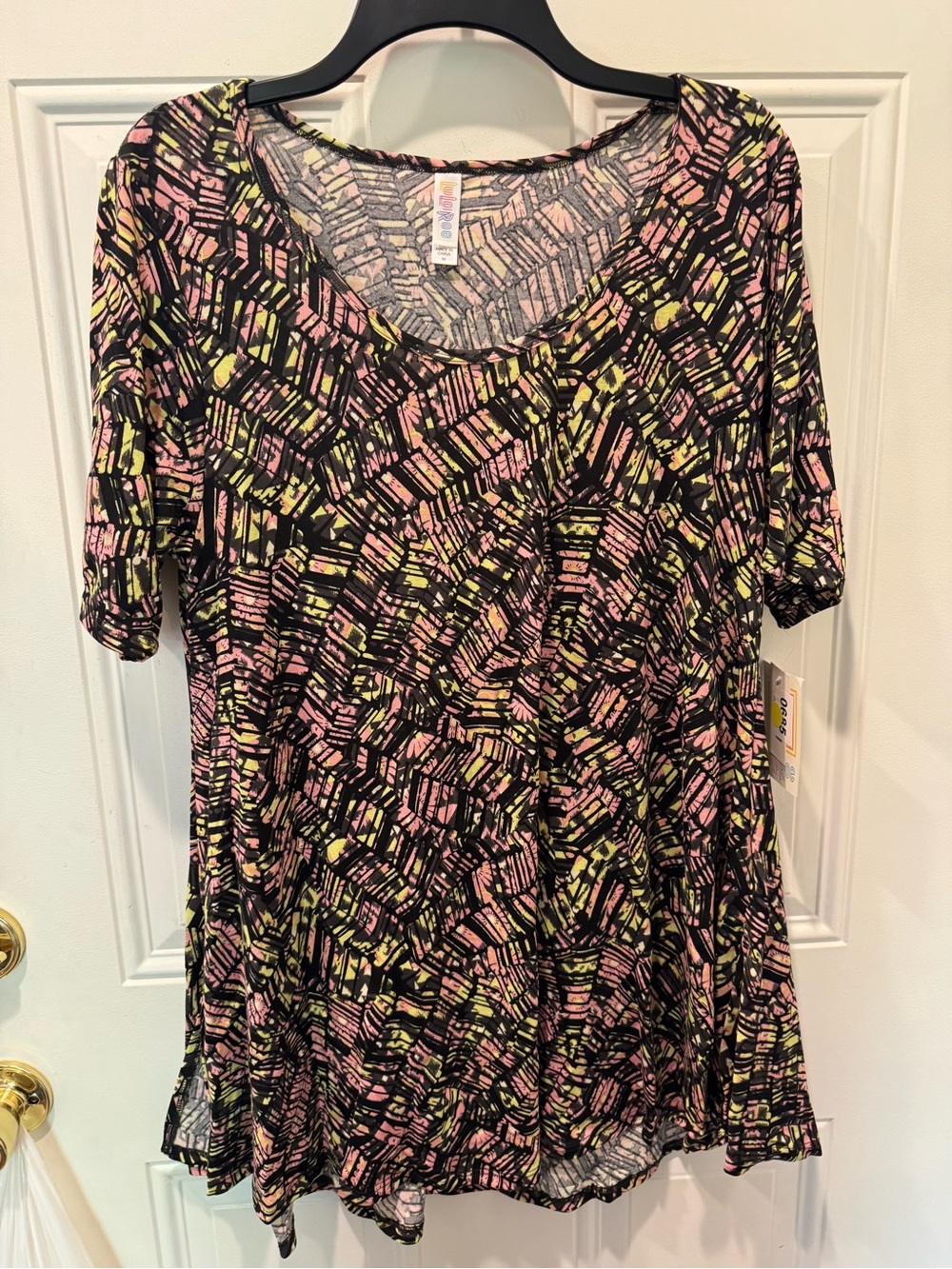 NWT LulaRoe Perfect T Black with Pink & Yellow Abstract Print medium